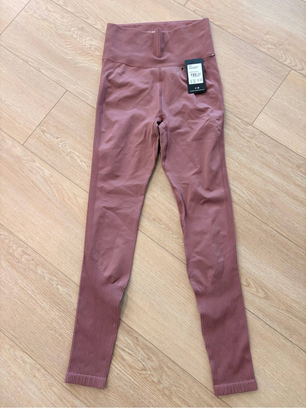 Peloton Woman’s High-Waist Leggings - Mauve